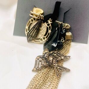 Express Charm Brooch Pin